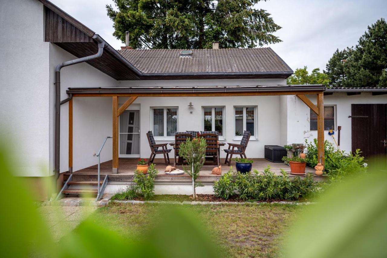 Winzerferienhaus Schueller برباش ام نيوسيدله المظهر الخارجي الصورة
